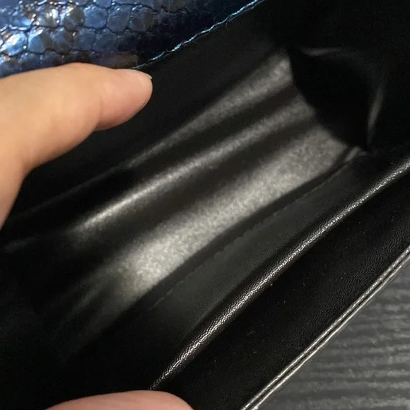 Faux Snakeskin Crossbody Bag - Picture 9 of 14